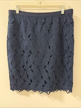 Elie Tahari Luxe Crochet Lace Navy Blue Women’s Skirt. Size 12.